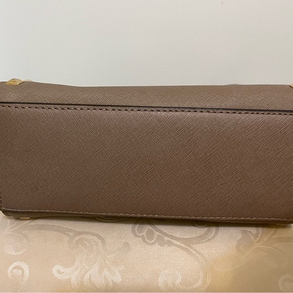 MICHAEL Michael Kors Selma small studded saffiano cross body bag - Picture 12 of 13